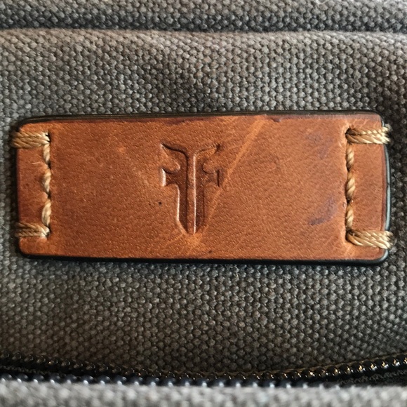 ✨SOLD✨FRYE BELT BAG - Picture 9 of 9